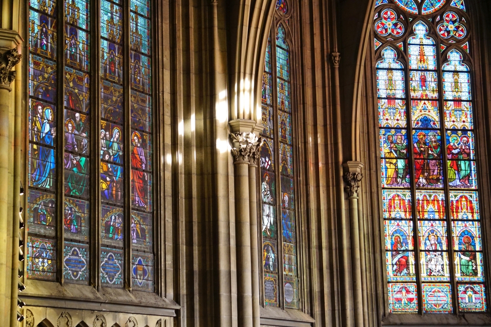 Restaurierng der Gemäldefenster im Mariendom Linz / Mariendom Linz
