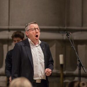Mehr als 1.200 Besucher:innen kamen am 9. Mai 2026 in den Linzer Mariendom, um Carl Orffs Carmina Burana im Rahmen eines Benefizkonzertes für Pro Mariendom zu erleben. Unter der Leitung von Josef Habringer musizierten das Collegium Vocale Linz, der K