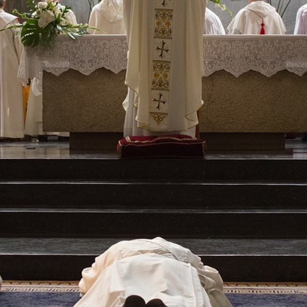 Priesterweihe / Bild von A S B auf Priesterweihe