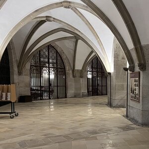 Kinderführung „Verborgene Botschaften & Schätze“