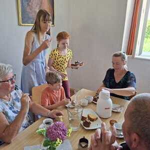 Die Minis beim Pfarrcafé