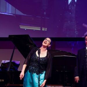 Rund 400 Gäste folgten am 2. Dezember 2025 der Einladung zu einer Benefizgala anlässlich des 170-jährigen Bestehens des historischen Dombauvereins ins Palais Kaufmännischer Verein Linz. Sopranistin Erica Eloff und Tenor Matjaž Stopinšek  vom Linzer L