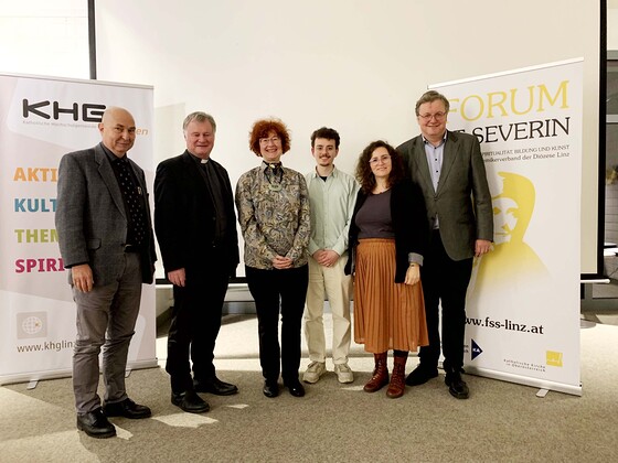 v.l.n.r. Gerold Lehner, Bischof Manfred Scheuer, Ille Gebeshuber, Florian Gisinger, Cornelia Erber, Paul Grünbacher