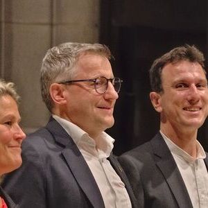 Mehr als 1.200 Besucher:innen kamen am 9. Mai 2026 in den Linzer Mariendom, um Carl Orffs Carmina Burana im Rahmen eines Benefizkonzertes für Pro Mariendom zu erleben. Unter der Leitung von Josef Habringer musizierten das Collegium Vocale Linz, der K